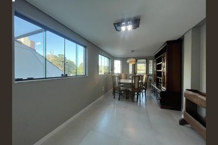 Casa à venda com 221m², 3 quartos e 1 vagaFoto 08