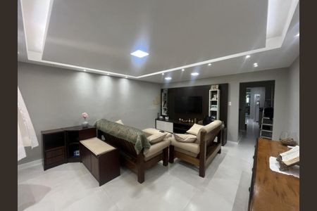 Casa à venda com 221m², 3 quartos e 1 vagaFoto 03