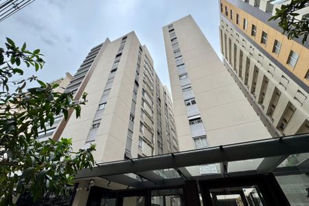 Apartamento para alugar com 70m², 2 quartos e 1 vaga Apartamento para alugar com 70m², 2 quartos e 1 vagaFachada