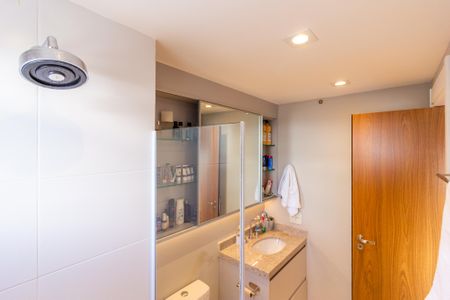 Apartamento para alugar com 65m², 2 quartos e 1 vaga Apartamento para alugar com 65m², 2 quartos e 1 vagaBanheiro da Suíte 2