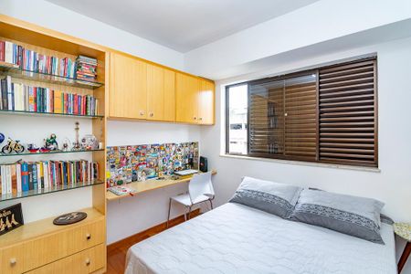 Apartamento à venda com 78m², 3 quartos e 2 vagasQuarto 2