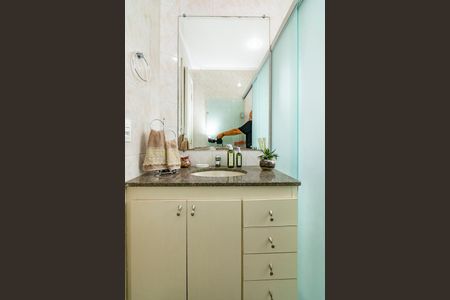 Apartamento à venda com 78m², 3 quartos e 2 vagasBanheiro Social