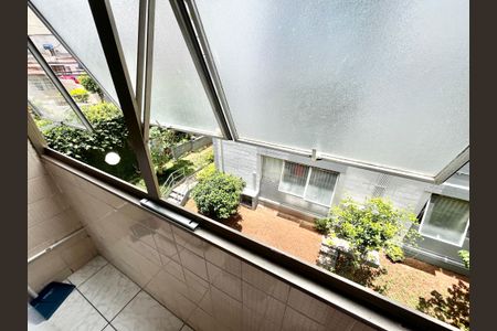 Apartamento à venda com 60m², 2 quartos e 1 vagaÁrea de Serviço