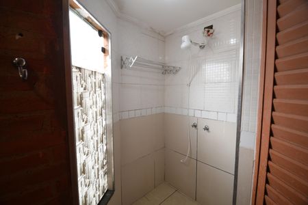 Banheiro de kitnet/studio para alugar com 1 quarto, 42m² em Cidade Universitária, Campinas