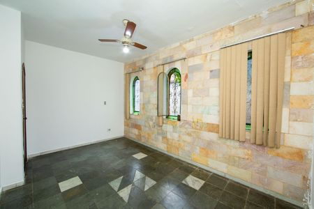 Casa para alugar com 230m², 4 quartos e 2 vagas Casa para alugar com 230m², 4 quartos e 2 vagasQUARTO1