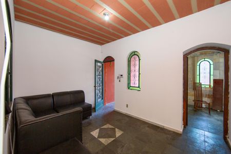 SALA de casa para alugar com 4 quartos, 230m² em Alto Barroca, Belo Horizonte