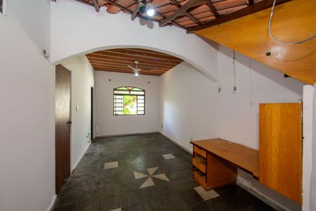 Casa para alugar com 230m², 4 quartos e 2 vagas Casa para alugar com 230m², 4 quartos e 2 vagasQUARTO2