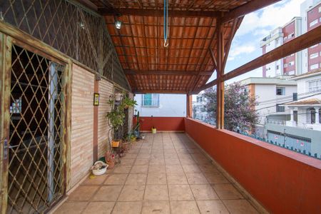 Casa para alugar com 230m², 4 quartos e 2 vagas Casa para alugar com 230m², 4 quartos e 2 vagasVARANDA