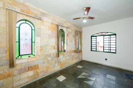 Casa para alugar com 230m², 4 quartos e 2 vagas Casa para alugar com 230m², 4 quartos e 2 vagasQUARTO1