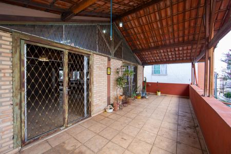 Casa para alugar com 230m², 4 quartos e 2 vagas Casa para alugar com 230m², 4 quartos e 2 vagasVARANDA