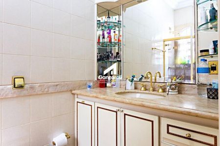 Casa à venda com 3 quartos, 210m² em Vila Nova Conceição, São Paulo