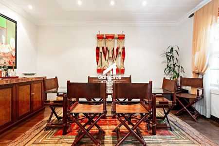 Casa à venda com 3 quartos, 210m² em Vila Nova Conceição, São Paulo