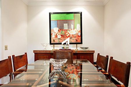 Casa à venda com 3 quartos, 210m² em Vila Nova Conceição, São Paulo