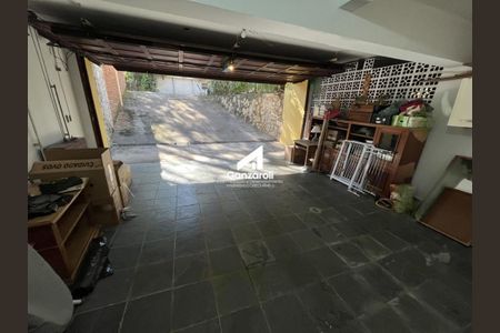 Casa à venda com 280m², 3 quartos e 2 vagas