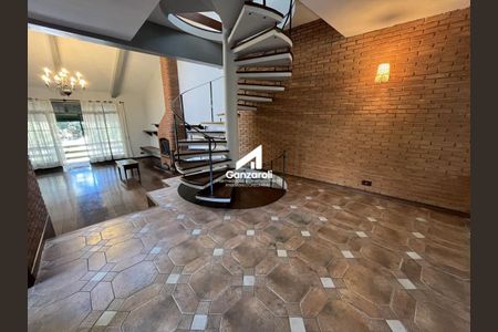 Casa à venda com 280m², 3 quartos e 2 vagas