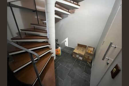 Casa à venda com 280m², 3 quartos e 2 vagas
