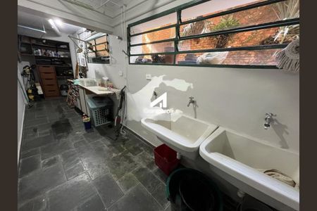 Casa à venda com 280m², 3 quartos e 2 vagas