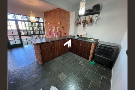 Casa à venda com 280m², 3 quartos e 2 vagas