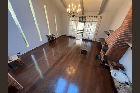 Casa à venda com 280m², 3 quartos e 2 vagas