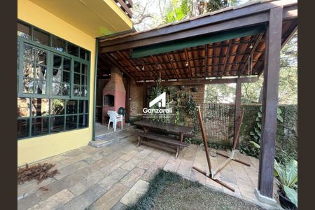 Casa à venda com 280m², 3 quartos e 2 vagas