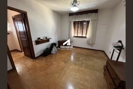 Casa à venda com 3 quartos, 240m² em Vila Alexandria, São Paulo