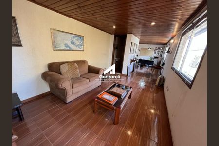 Casa à venda com 3 quartos, 240m² em Vila Alexandria, São Paulo