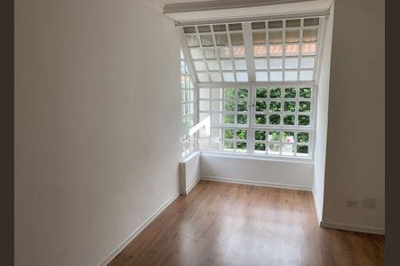 Casa à venda com 3 quartos, 220m² em Jardim Paulistano, São Paulo