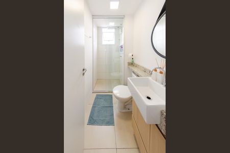 Apartamento à venda com 58m², 2 quartos e 2 vagasBanheiro social