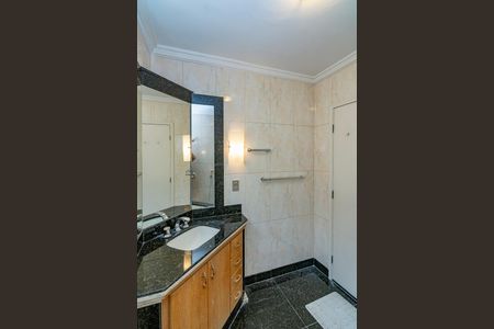 Apartamento à venda com 115m², 4 quartos e 1 vagaBanheiro Social