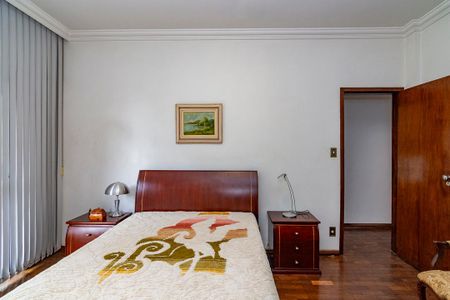 Apartamento à venda com 115m², 4 quartos e 1 vagaQuarto 2