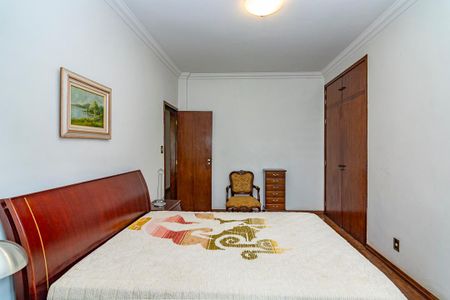 Apartamento à venda com 115m², 4 quartos e 1 vagaQuarto 2