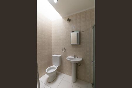 Casa para alugar com 150m², 2 quartos e 1 vaga Casa para alugar com 150m², 2 quartos e 1 vagaBanheiro