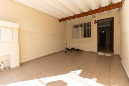 Casa para alugar com 150m², 2 quartos e 1 vaga Casa para alugar com 150m², 2 quartos e 1 vagaGaragem