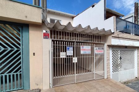 Casa para alugar com 150m², 2 quartos e 1 vaga Casa para alugar com 150m², 2 quartos e 1 vagaFachada