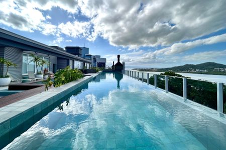 Apartamento para alugar com 133m², 3 quartos e 2 vagasÁrea comum - Piscina