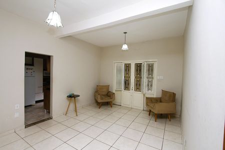 Sala de casa à venda com 5 quartos, 156m² em Bonfim, Belo Horizonte