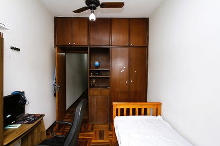 Casa à venda com 156m², 5 quartos e 2 vagasQuarto 3