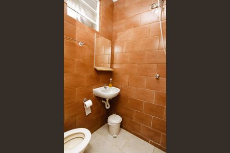 Casa à venda com 156m², 5 quartos e 2 vagasBanheiro 3