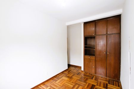 Casa à venda com 156m², 5 quartos e 2 vagasQuarto 2