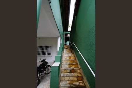 Casa à venda com 156m², 5 quartos e 2 vagasEscada