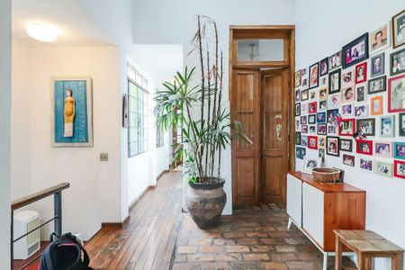 Casa à venda com 354m², 3 quartos e 1 vaga Casa à venda com 354m², 3 quartos e 1 vagaSala