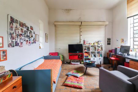 Casa à venda com 354m², 3 quartos e 1 vaga Casa à venda com 354m², 3 quartos e 1 vagaEscritório