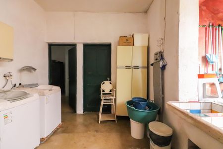 Casa à venda com 354m², 3 quartos e 1 vaga Casa à venda com 354m², 3 quartos e 1 vagaLavanderia