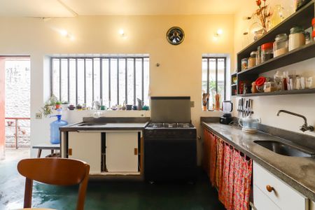 Casa à venda com 354m², 3 quartos e 1 vaga Casa à venda com 354m², 3 quartos e 1 vagaCozinha