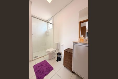 Apartamento à venda com 77m², 3 quartos e 2 vagasBanheiro da Suíte