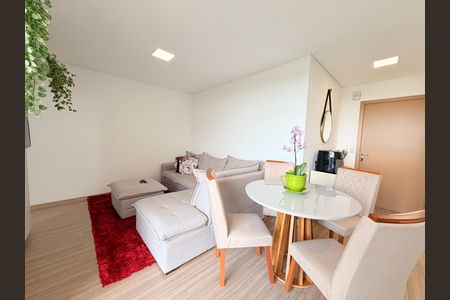 Apartamento à venda com 77m², 3 quartos e 2 vagasSala