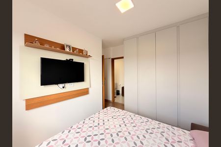 Apartamento à venda com 77m², 3 quartos e 2 vagasSuíte