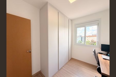 Apartamento à venda com 77m², 3 quartos e 2 vagasQuarto 1