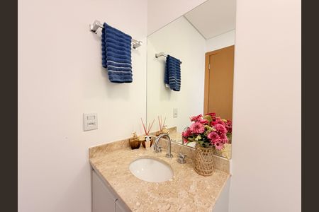 Apartamento à venda com 77m², 3 quartos e 2 vagasBanheiro Social