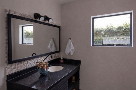 Banheiro de casa à venda com 2 quartos, 180m² em Vila Moinho Velho, São Paulo